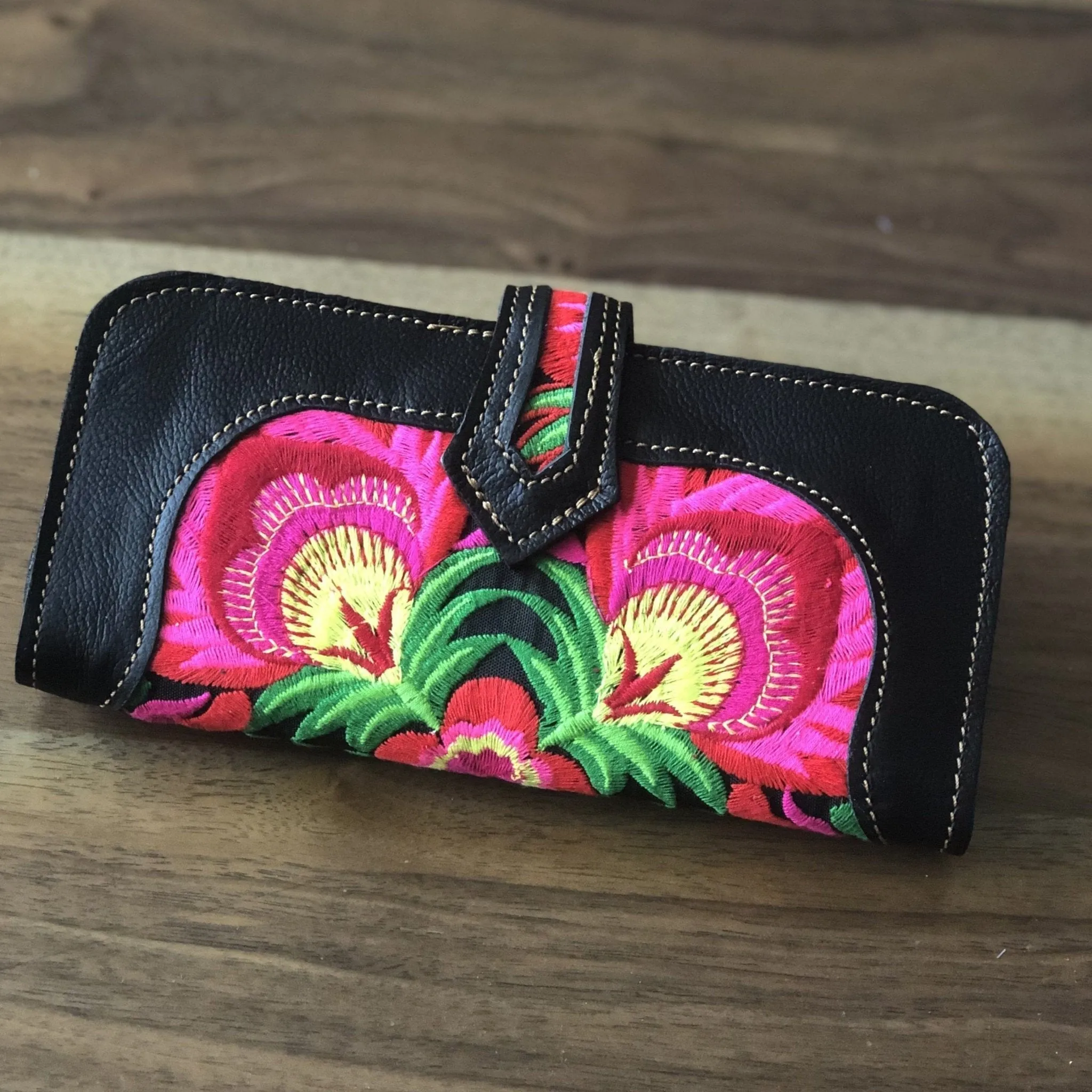 Bohemian Embroidered Wallet - Handmade Leather Wallet