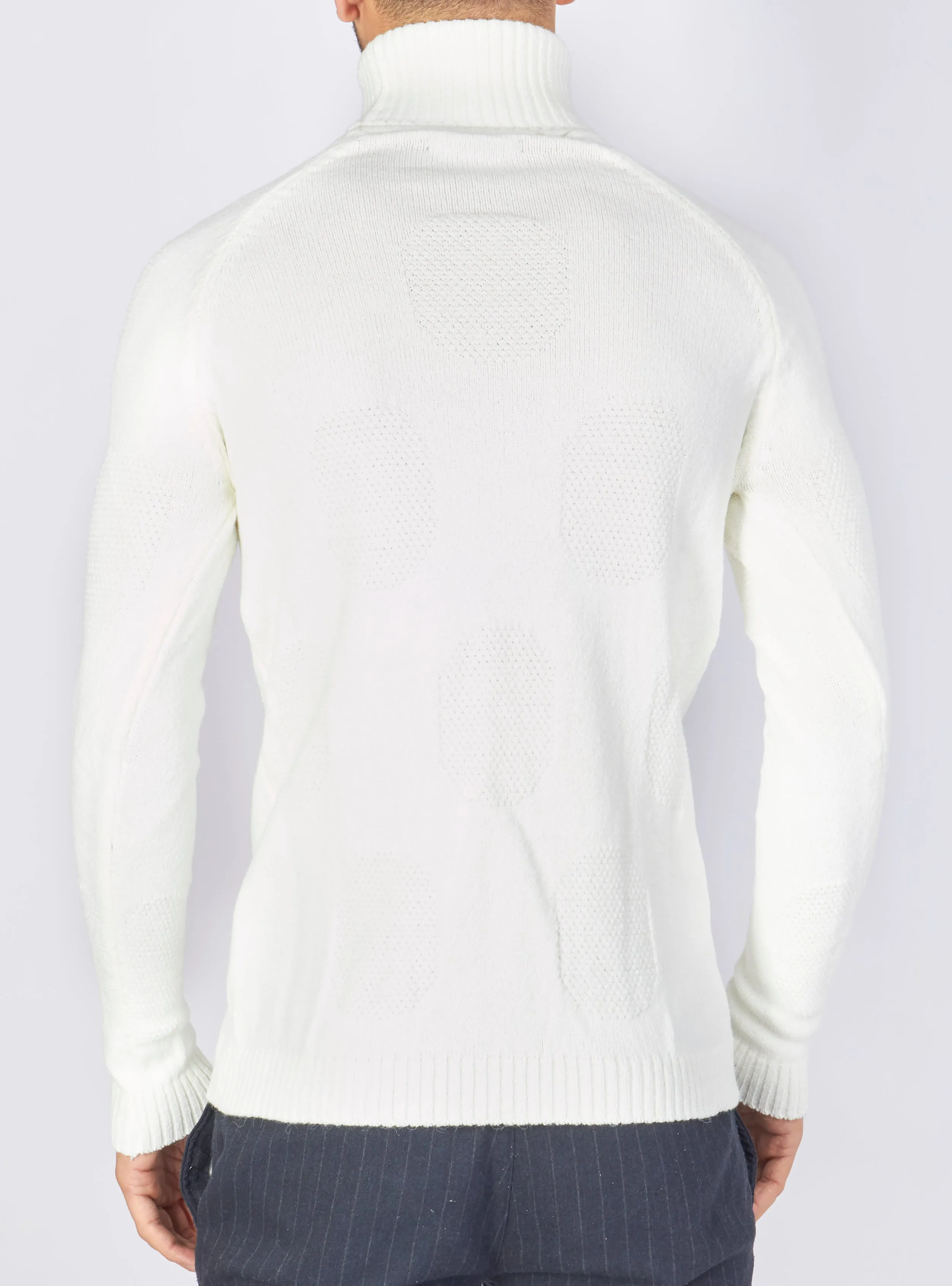 Buyer's Choice Sweater - Turtleneck - White - T3771