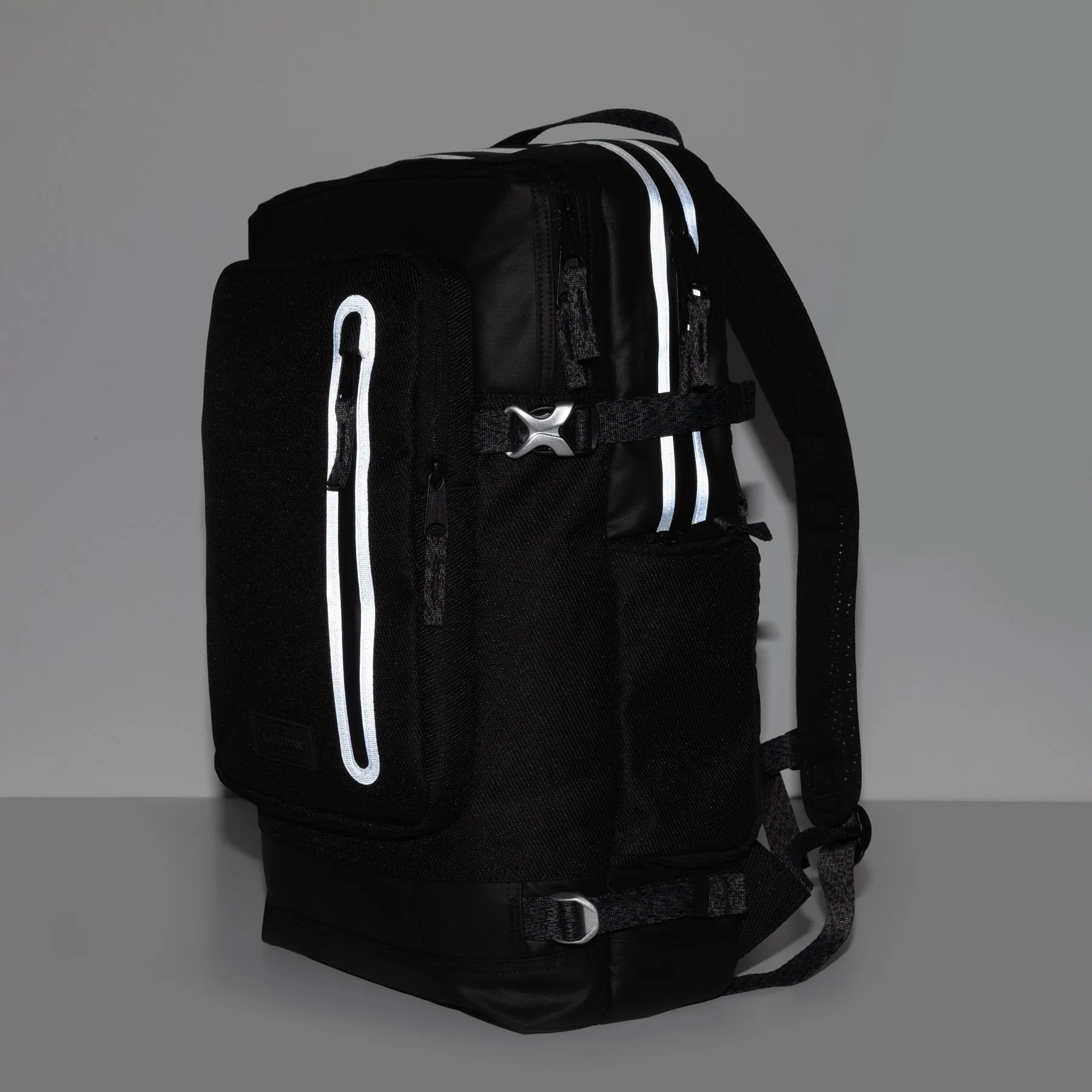 SAC EASTPAK TECUM L CNNCT WELDED